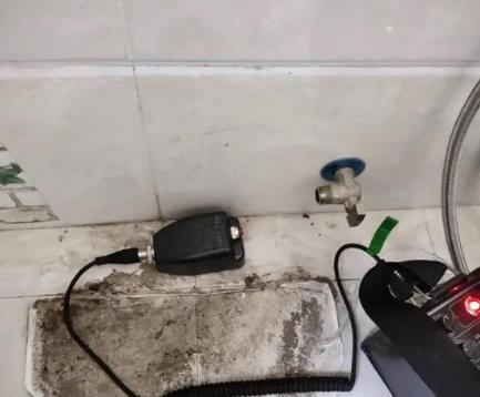 龙胜屋顶漏水维修公司分享下卫生间漏水的危害及解决方法